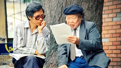 Nhà thơ Huy Cận làm việc trong bệnh viện