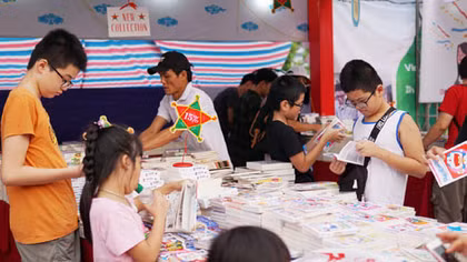 Cha mẹ viết sách cho con: Hành trình cần “tiếp lửa”