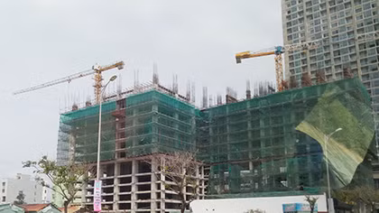Chưa được cấp giấy phép vẫn thi công xây dựng đến tầng thứ 10