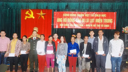 650 triệu đồng đến với đồng bào vùng lũ Nghệ An