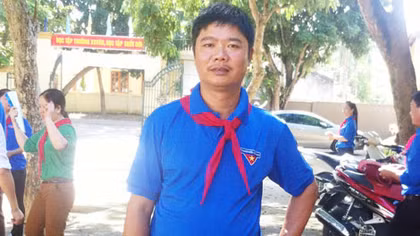 Vợ chồng giáo viên nhặt được 36 triệu đồng trả lại cho người đánh rơi
