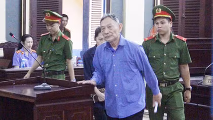 Nguyên Tổng giám đốc Công ty Tài chính cao su Việt Nam bị đề nghị mức án 18-20 năm tù