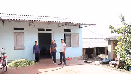 Con dâu hờ trộn thuốc chuột với cháo đầu độc gia đình chồng