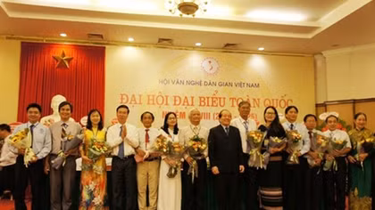 Phát huy giá trị văn hóa dân gian góp phần phát triển văn hóa, con người Việt Nam