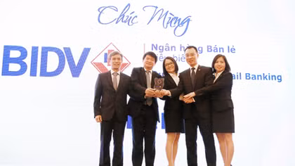 BIDV- Ngân hàng đầu tiên đạt giải “Ngân hàng bán lẻ tiêu biểu” 3 năm liên tiếp