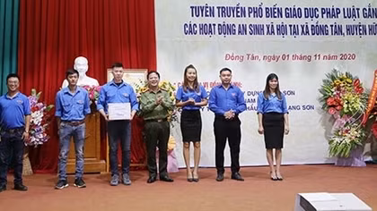 Khánh thành trụ sở Công an xã Đồng Tân và trao tặng nhà tình nghĩa