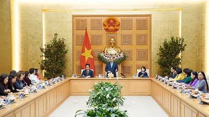 Thủ tướng gặp mặt các nữ doanh nhân tiêu biểu