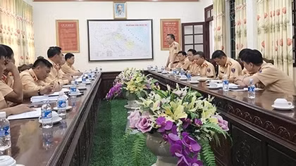 Công an Hà Tĩnh với việc tuyên truyền bảo đảm TTATGT đường bộ