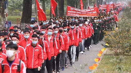 “Chủ nhật Đỏ” thu hút hàng nghìn người tới hiến máu