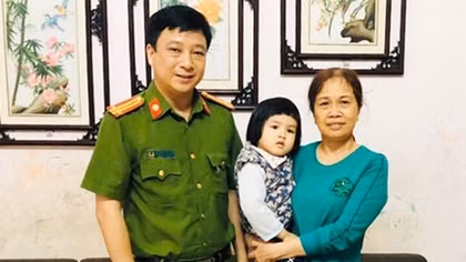 Phó trưởng Công an huyện cứu sống cháu bé 3 tuổi bị đuối nước 