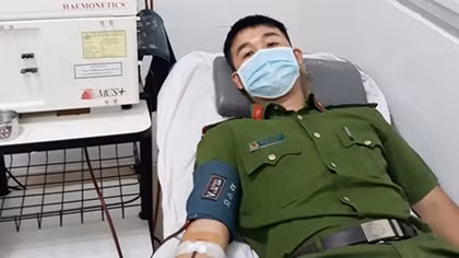 Thượng úy Công an hiến máu cứu người