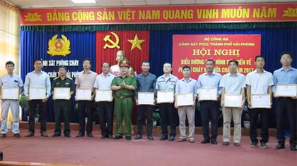 Biểu dương 97 doanh nghiệp điển hình tiên tiến về PCCC 