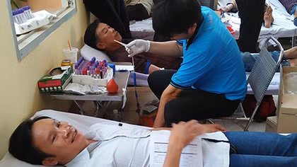 370 tình nguyện viên hiến máu cứu người 