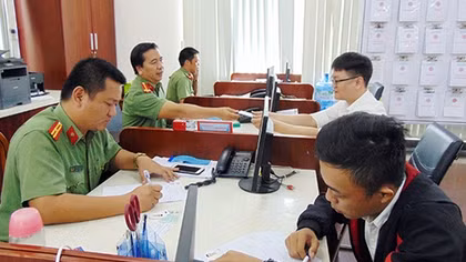 Cách làm hay trong cải cách thủ tục xuất nhập cảnh tại Quảng Nam