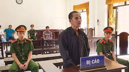 Bị đâm chết vì kéo lưới mạnh tay