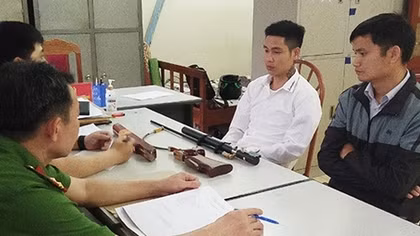 Mua bán súng quân dụng qua mạng