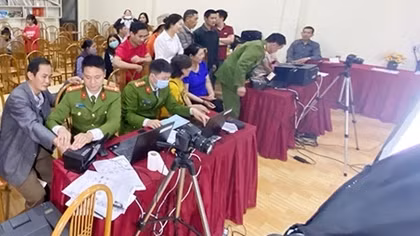 Xuống bản làm căn cước công dân