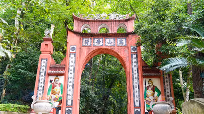 Về Phong Châu