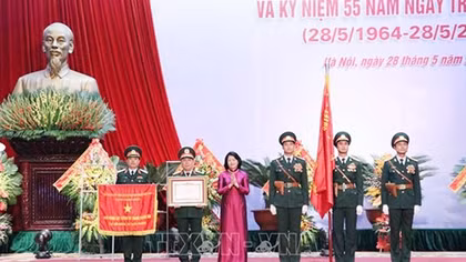Cục Đối ngoại Bộ Quốc phòng đón nhận danh hiệu Anh hùng lực lượng vũ trang nhân dân