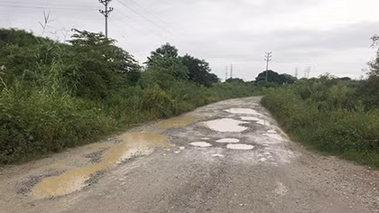 Gần 100 hộ dân “sống mòn” vì dự án nghìn tỷ