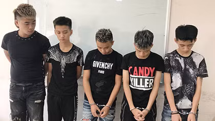 5 tên cướp tuổi teen gây 7 vụ cướp trong một đêm