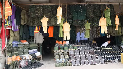 Tăng cường đấu tranh, xử lý với hoạt động mua bán, sử dụng trái phép quân trang, quân dụng, công cụ hỗ trợ ngành Công an