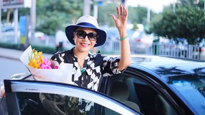 Vẫn còn đó rạng rỡ giọng ca "chuông vàng khánh ngọc"