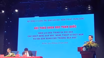 Xã hội hóa Văn học nghệ thuật: Con dao hai lưỡi?