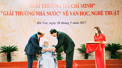Người vợ lặng lẽ của nhà văn Xuân Thiều 