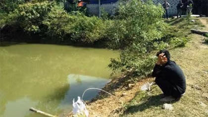3 bé trai chết đuối thương tâm dưới ao cá
