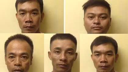 Tóm 5 đối tượng thu tiền bảo kê khai thác cát trên sông Hồng