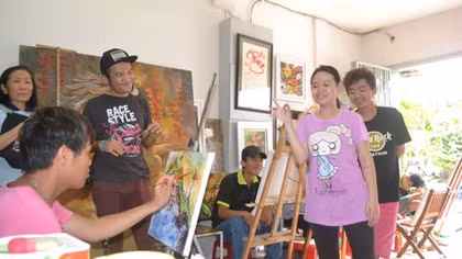 Khi người câm điếc “nói” bằng tranh