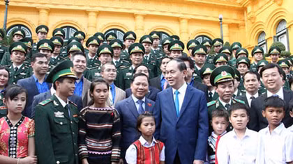 Chủ tịch nước gặp mặt đại biểu chương trình “Chia sẻ cùng thầy cô” năm 2017 