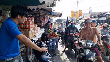 Có giải pháp đồng bộ mới xử lý được các chợ tạm