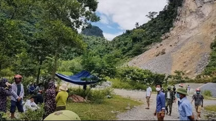 Một công nhân bị đá đè tử vong