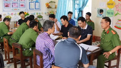Những người giữ bình yên cho vùng đất cát