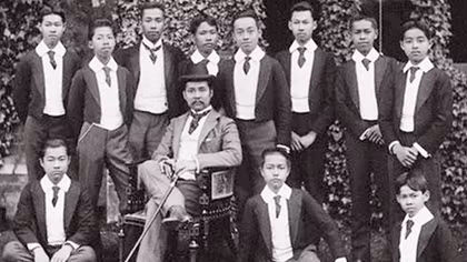 Khi nào xã hội cần những người 20 tuổi?