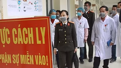Những bác sĩ Công an trên tuyến đầu chống dịch COVID-19