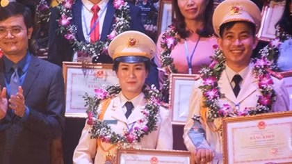 Hai giảng viên CAND nhận giải thưởng “Nhà giáo trẻ tiêu biểu” cấp Trung ương lần thứ II