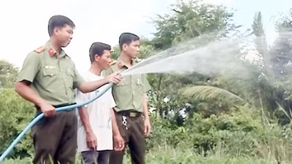 Gần dân, giúp dân, dân ủng hộ