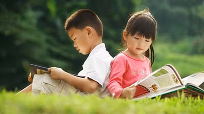 Tập... đọc và tập... nghe