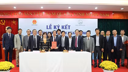 Chuyển giao chủ đầu tư Dự án đầu tư xây dựng ĐHQGHN tại Hòa Lạc