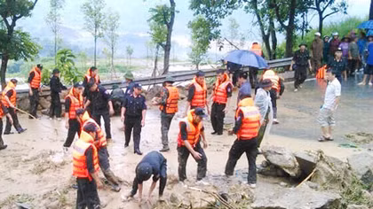 Lực lượng Công an chủ động ứng phó với mưa, lũ