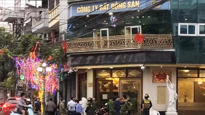 Chồng “nữ đại gia” bị truy nã về hành vi cố ý gây thương tích