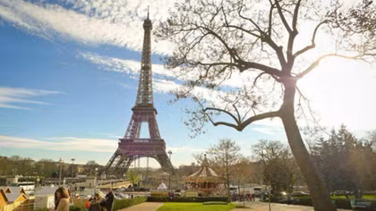 Ở Paris Nhớ Hà Nội 