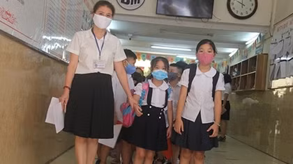 Nhiều địa phương kéo dài thời gian tạm ngừng đến trường 