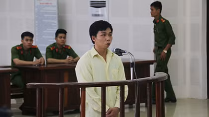 Kẻ hiếp dâm chị gái, truy sát em trai lãnh án