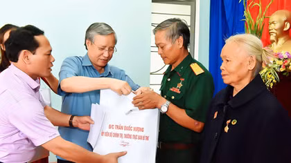 Xây dựng nông thôn mới, giảm nghèo bền vững
