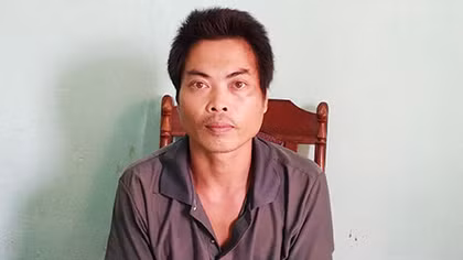 Bắn chết bạn vì nghi lấy trộm đèn pin