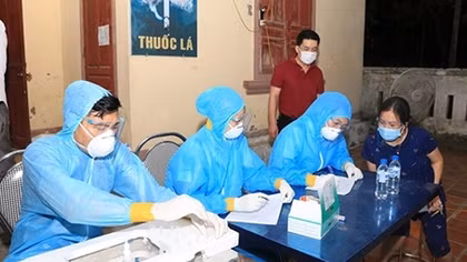 Hoàn thành việc lấy 60.000 mẫu xét nghiệm sàng lọc COVID -19 trên địa bàn TP Vinh